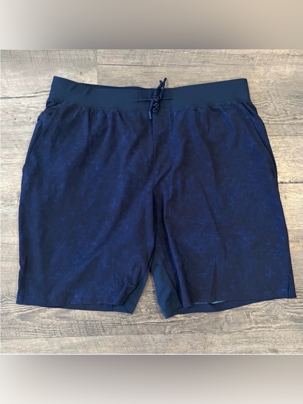 Lululemon T.H.E. Short 9" *Linerless in Gravel Dust True Navy Multi